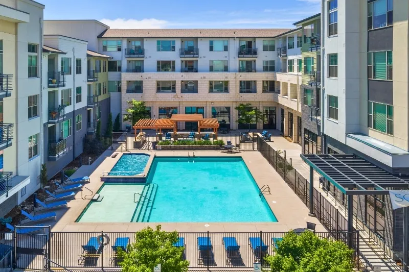 Solana Lakewood
