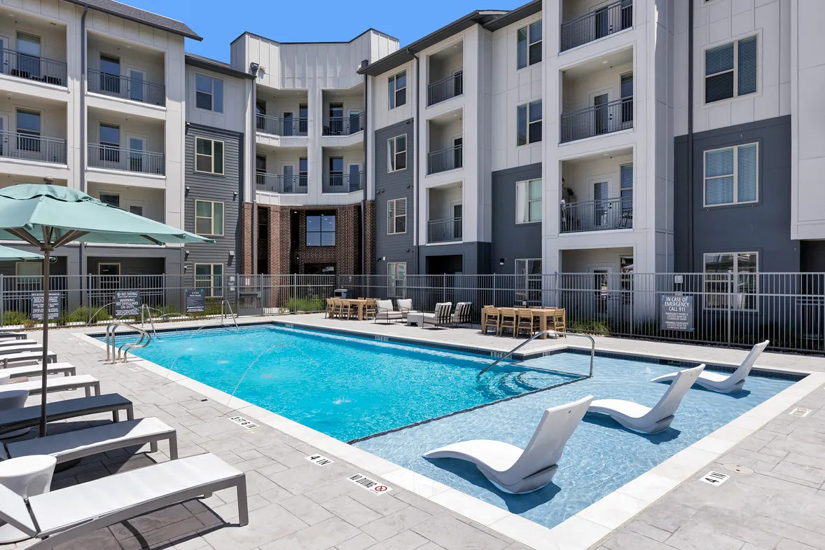The Luxe at Lewisville