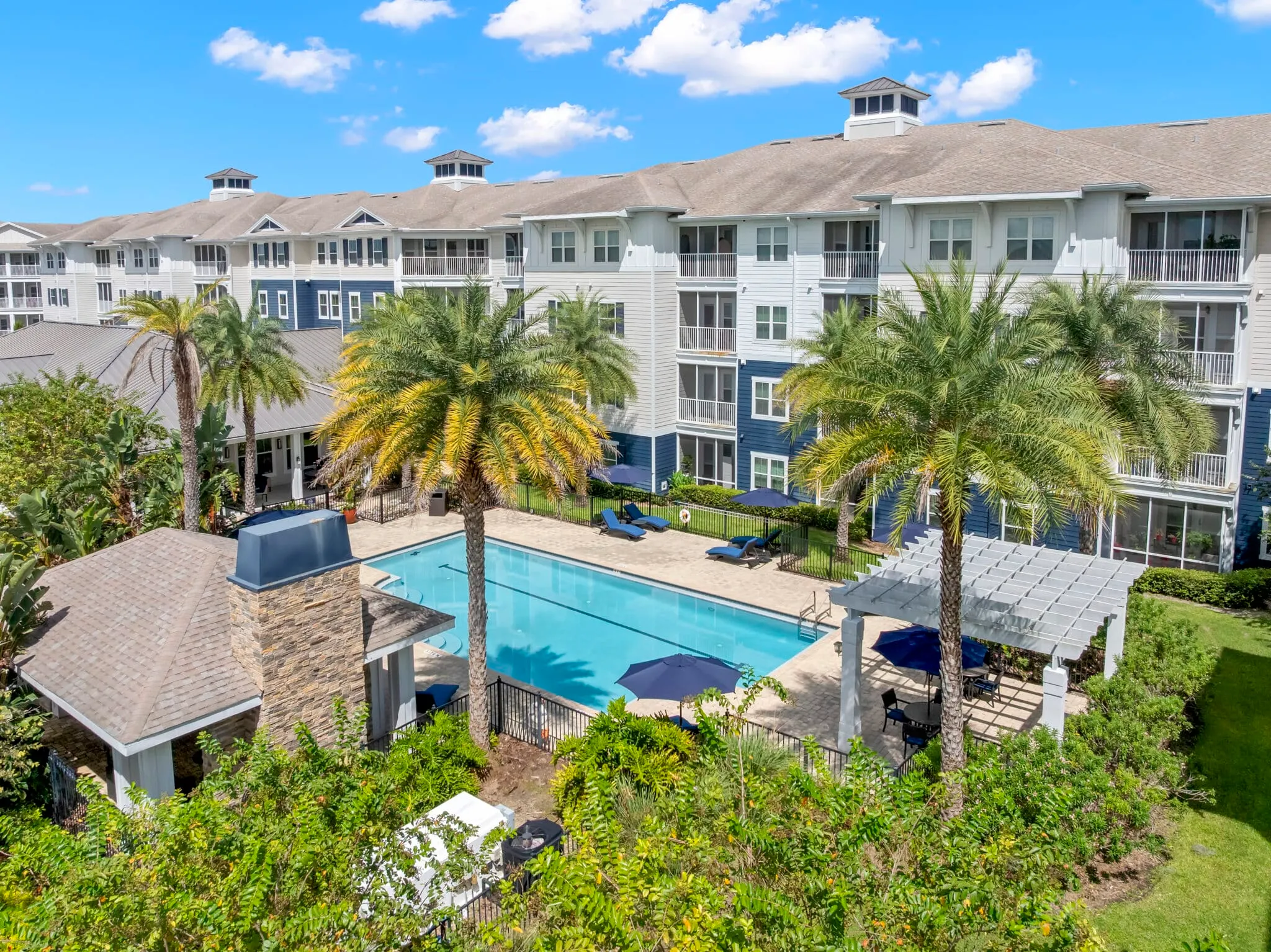 Album Monterey Pointe