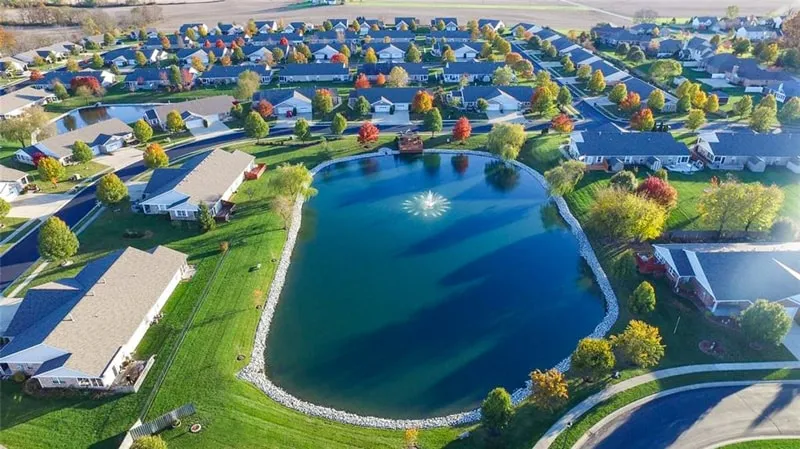 Bentley Commons