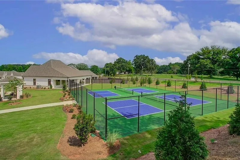 Courtyards at Hickory Flat