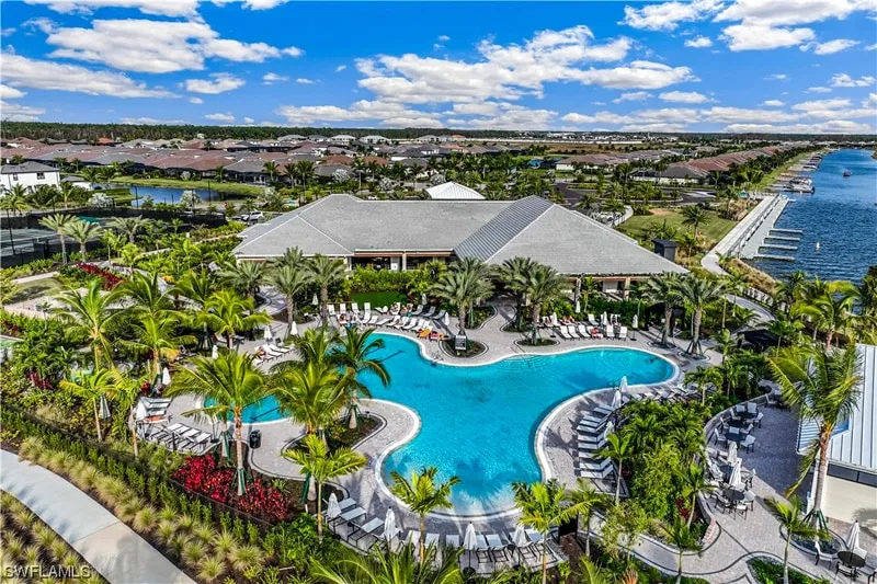 Esplanade Lake Club