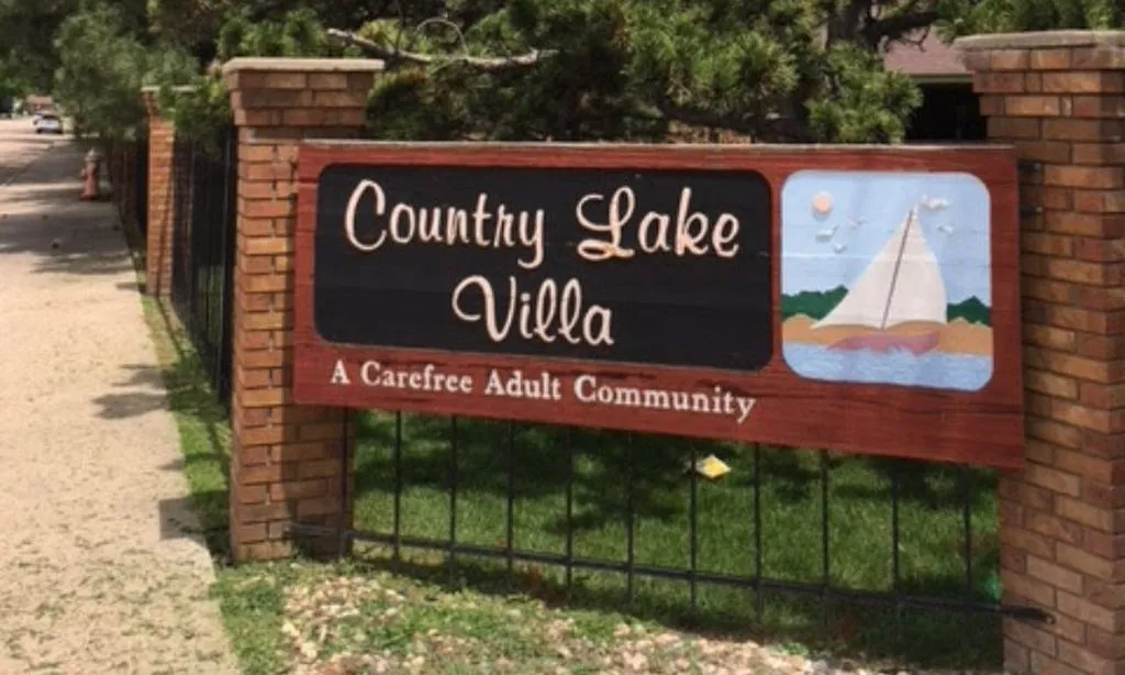 Country Lake Villas