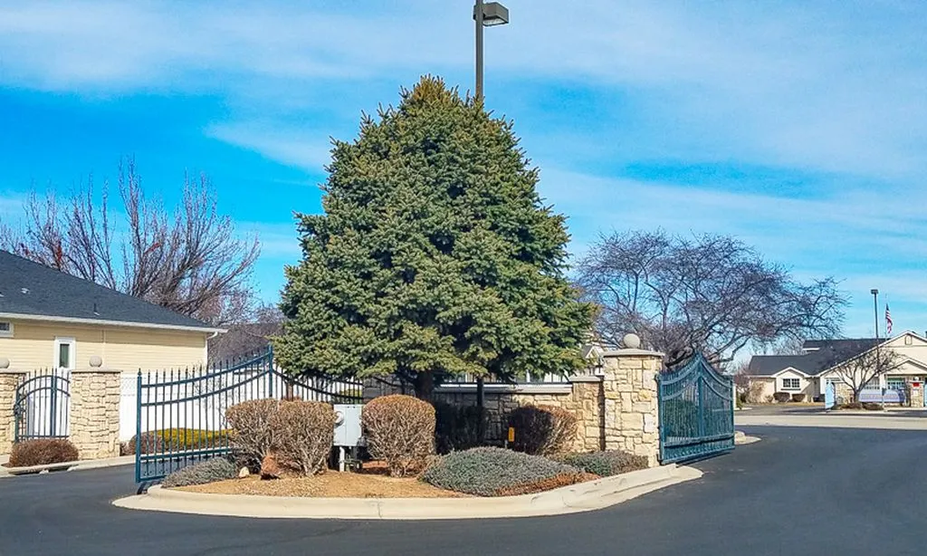 Ten Mile Greens