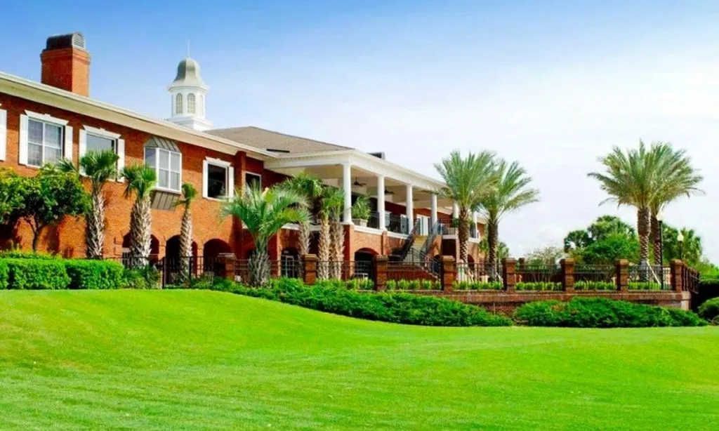 Harbor Hills Country Club