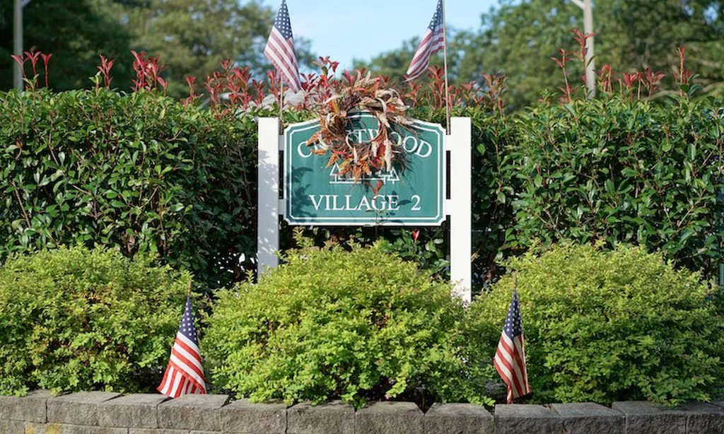 Crestwood Village 2