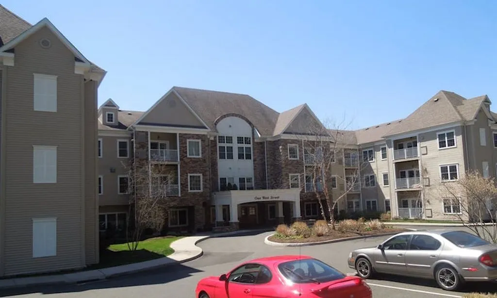 Hopmeadow Place