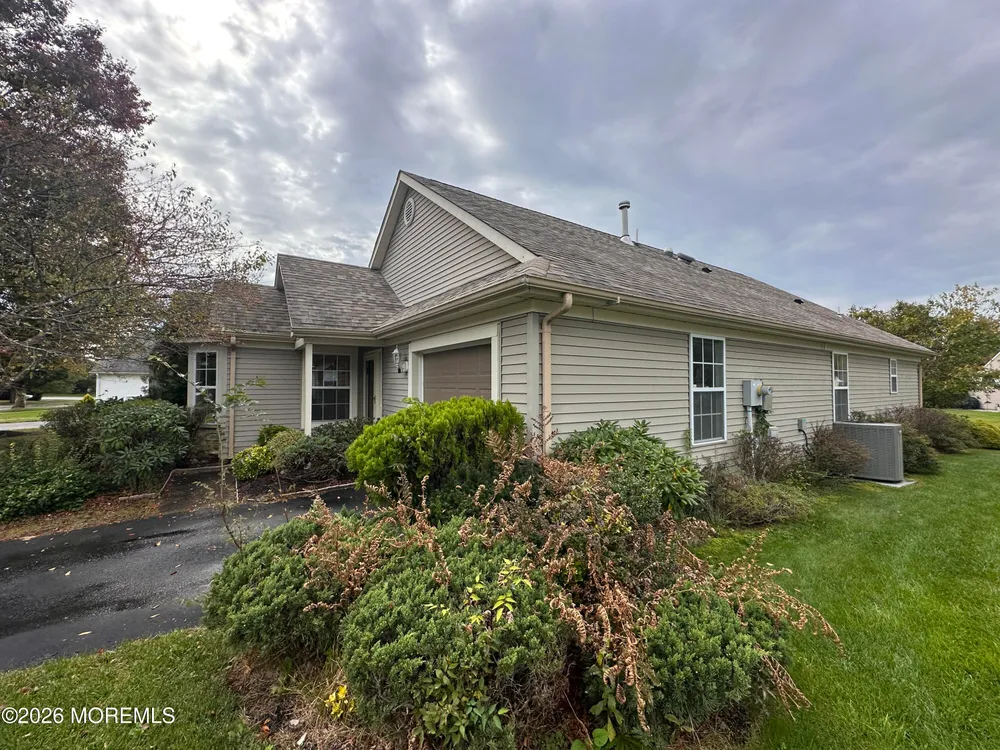 2606 MEADOW LAKE DR, TOMS RIVER, NJ 08755 | Lake Ridge | 55+ Home For Sale