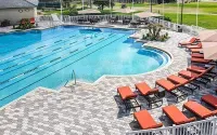 Stay and Play Retirement Communities in Florida: Explore the 55+ Lifestyle