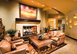 Fireplace & Lounge