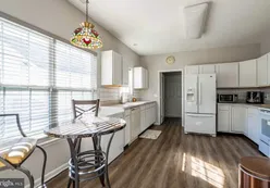 Breakfast Nook