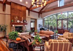 Clubhouse Lobby