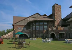 Palisades Courtyard