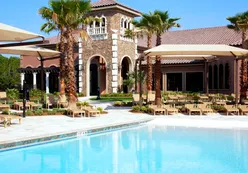 Outdoor Resort-Style Pool