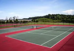 2 Tennis Courts