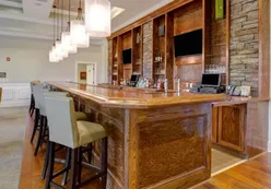 Casual Bar & Grill