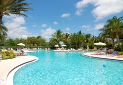 Outdoor Resort-Style Pool