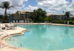 Outdoor Resort-Style Pool