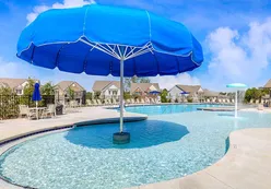 Outdoor Resort-Style Pool