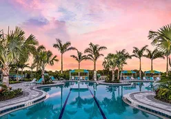 Outdoor Resort-Style Pool