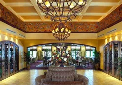 Club Renaissance Lobby