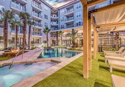 Outdoor Pool & Spa