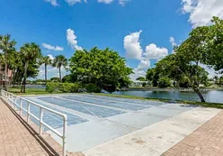 8 Shuffleboard Courts