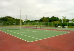 4 Tennis Courts