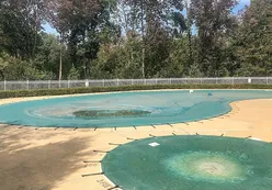 Outdoor Pool & Spa