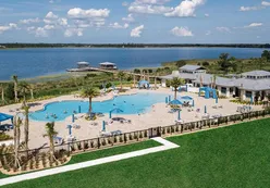 Outdoor Resort-Style Pool
