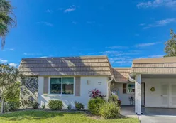 Strathmore Riverside Villas