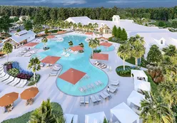Outdoor Resort-Style Pool