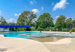Outdoor Resort-Style Pool & Spa