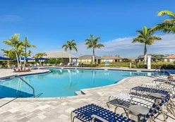 Outdoor Resort-Style Pool