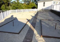 2 Horseshoe Pits