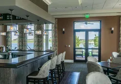 Bar & Lounge