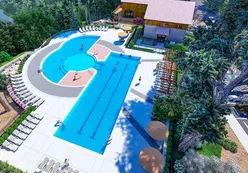 Clubhouse & Outdoor Resort-Style Pool