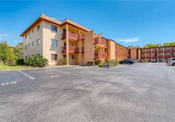 Bayshore on The Lake Condominiums