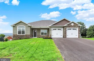 6358 SAUCON VALLEY DR, FAYETTEVILLE, PA,..., Fayetteville, PA 17222
