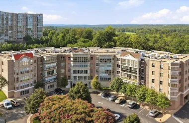 19350 MAGNOLIA GROVE SQ 208, LEESBURG, V..., Leesburg, VA 20176