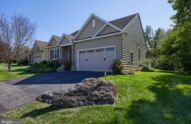 171 WAYPOINT DR 229, LANCASTER, PA, 1760..., Lancaster, PA 17603