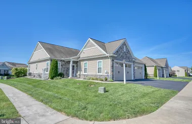 102 S VILLAGE CIR, PALMYRA, PA, 17078, Palmyra, PA 17078