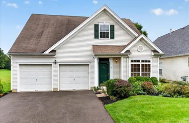 51 CONEFLOWER LA LA, WEST WINDSOR, NJ, 0..., West Windsor, NJ 08550