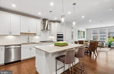 2319 FIELD POINT RD 203, OAK HILL, VA, 2..., Oak Hill, VA 20171
