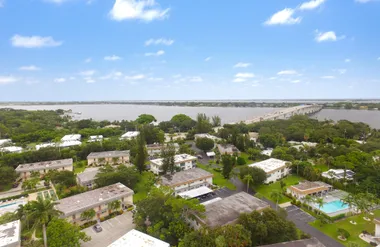 Kingswood Condominiums