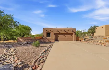681 E ARMOR SPRINGS PL, GREEN VALLEY, AZ..., Green Valley, AZ 85614