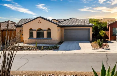 2033 W ACACIA BLUFFS DR, GREEN VALLEY, A..., Green Valley, AZ 85622