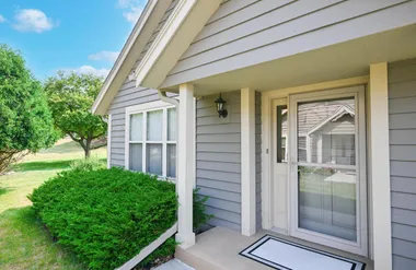 N24W24000 BRANDON OAKS DR A, PEWAUKEE, W..., Pewaukee, WI 53072