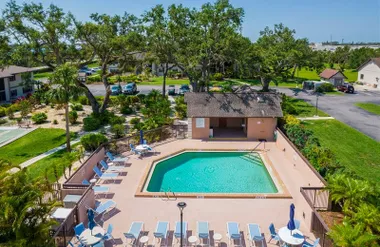 Oak Forrest Condominiums