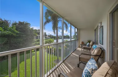 3150 BINNACLE DR 207, NAPLES, FL, 34103, Naples, FL 34103